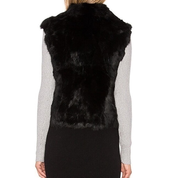 Fur Luxury set  Fur Vest & Scarf black
Adrienne Landau NWOT - Picture 4 of 15